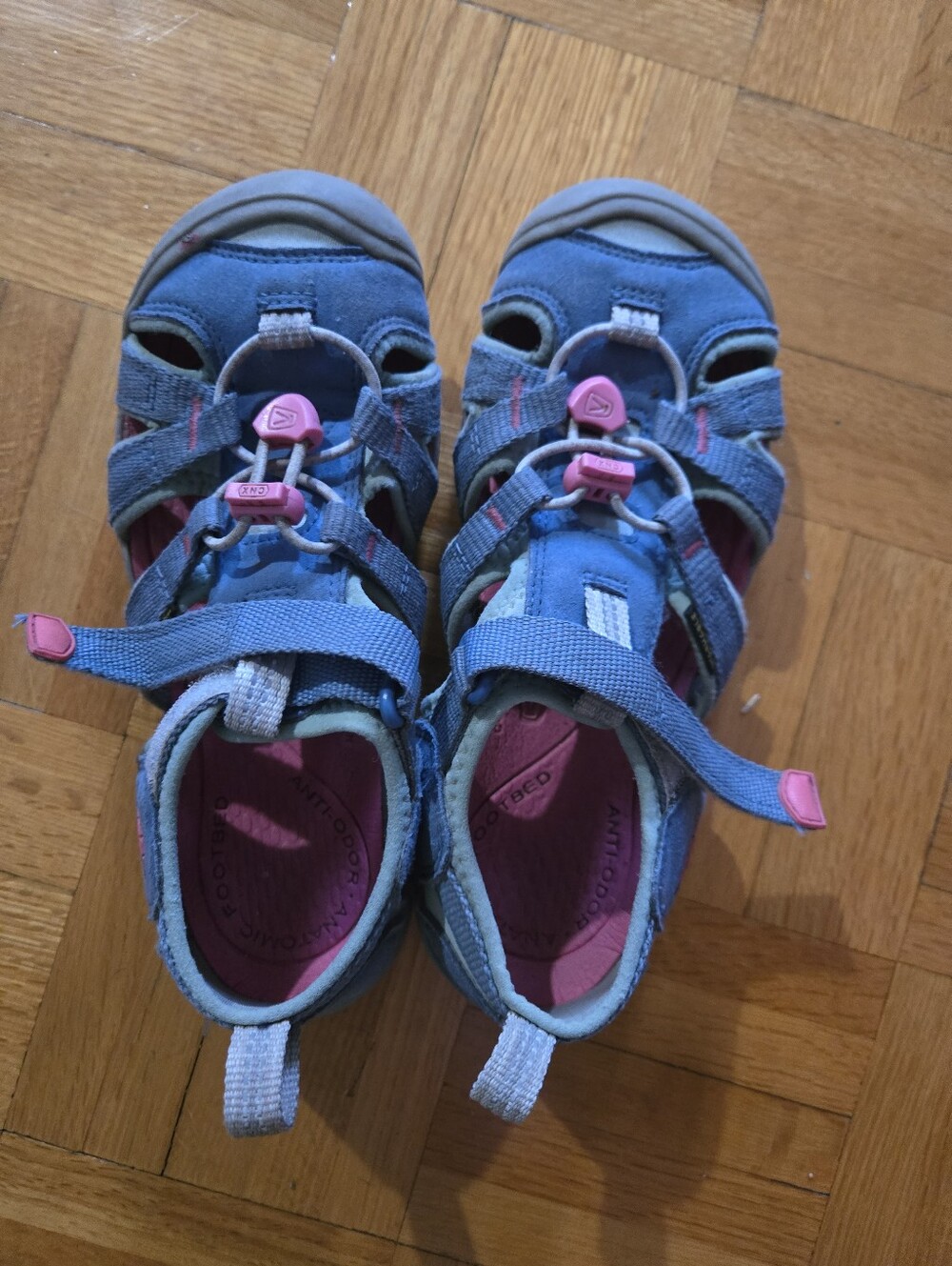 Girls Keen Sandals Size 2